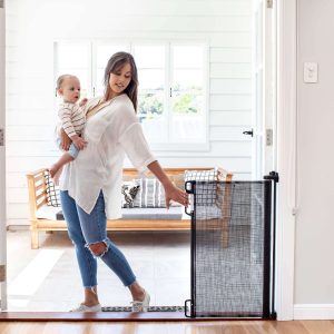 Retractable Baby Gate - babysmile03