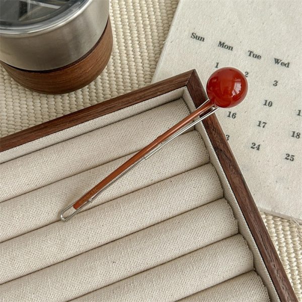 Cute Minimalist Women's Solid Color Arylic Hair Clip - Image 9
