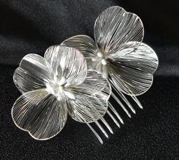 Women's Retro Flower Alloy Insert Comb - Image 7