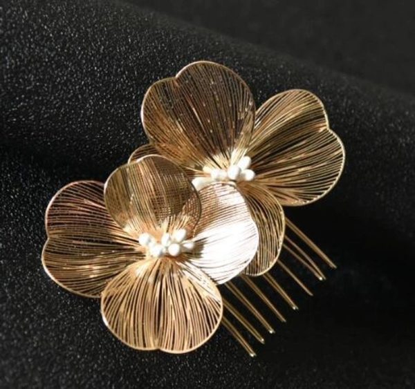 Women's Retro Flower Alloy Insert Comb - Image 6