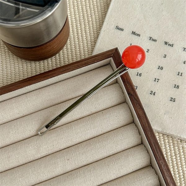 Cute Minimalist Women's Solid Color Arylic Hair Clip - Image 6