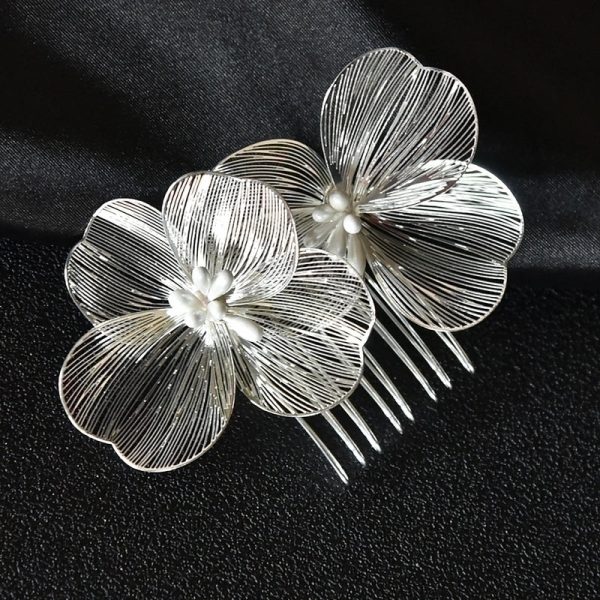 Women's Retro Flower Alloy Insert Comb - Image 2