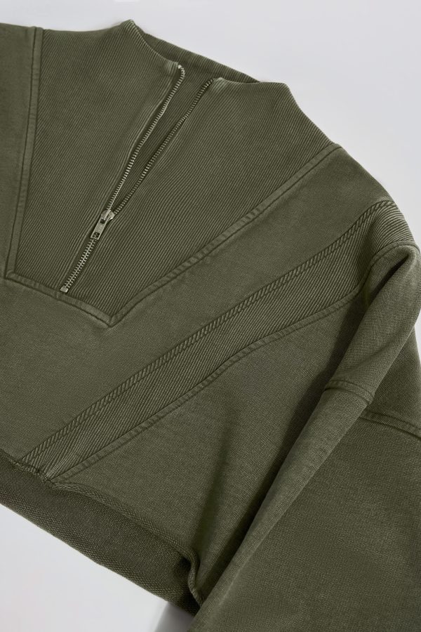Acid Wash Cropped Sweatshirt in Light Green - Image 4