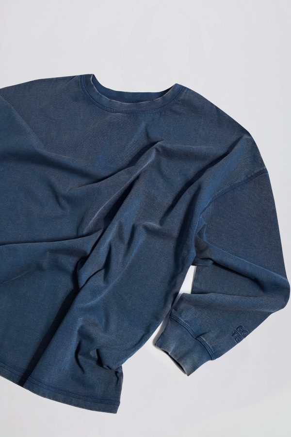 Acid Wash Long-Sleeve Oversized T-Shirt in Blue - Image 6
