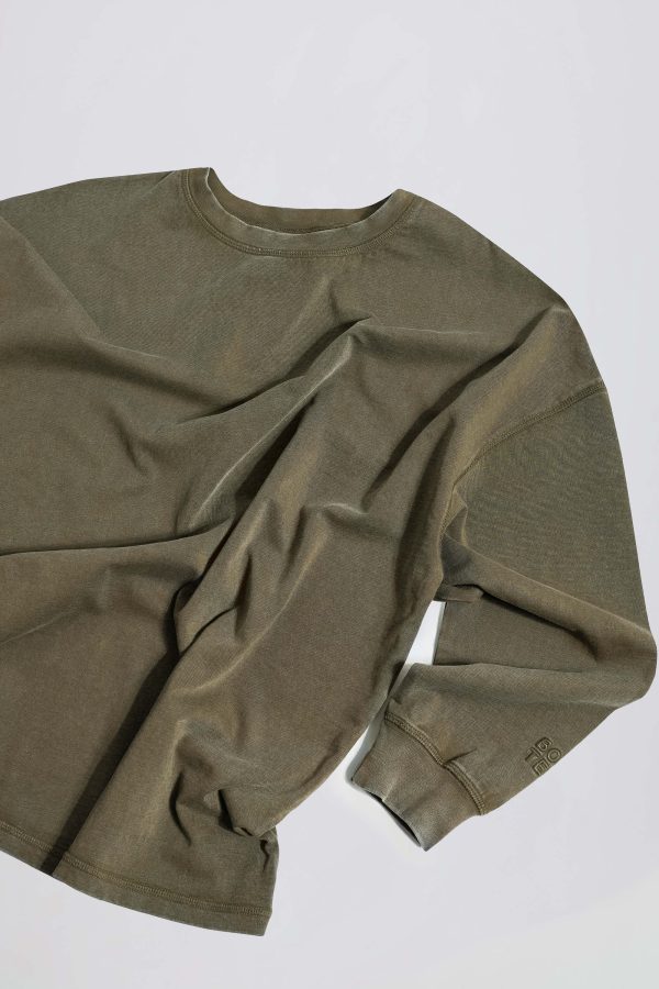 Acid Wash Long-Sleeve Oversized T-Shirt in Light Green - Image 6