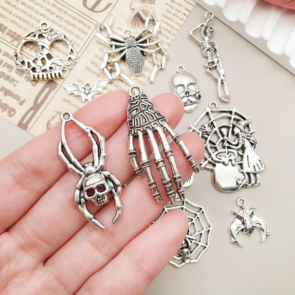1 Piece Alloy Moon Spider Web Skull Pendant - Image 3