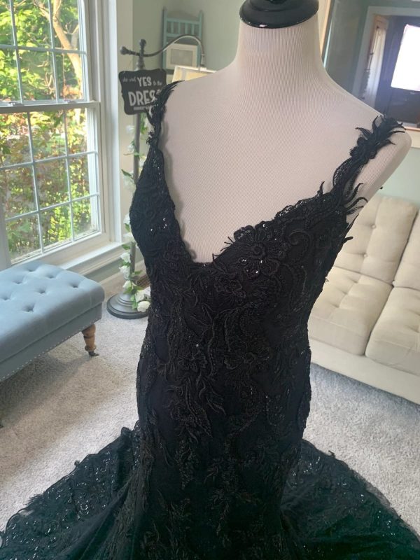 X Back V Neck Black Embroidered Lace Tulle Mermaid Wedding Dress - Image 5