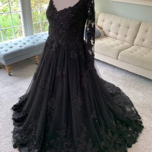 V Neck Long Sleeve Ballgown Black Lace Tulle Gothic Wedding Dress