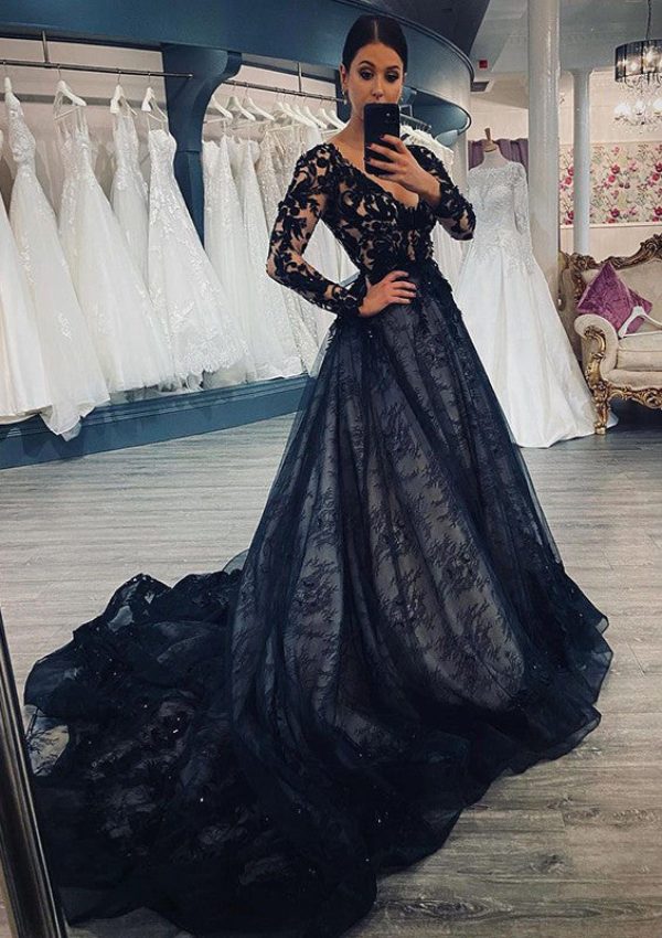 V Neck Long Sleeve Chapel Train Black Lace Wedding Dress - Image 4