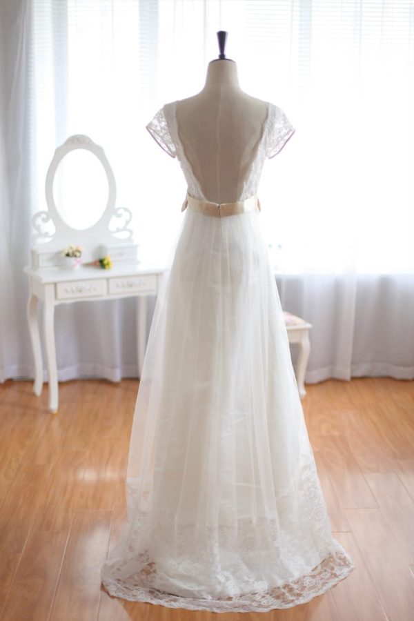 Vintage Inspired Lace Tulle Deep V Back Maternity Wedding Dress - Image 2
