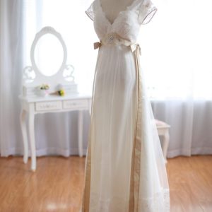 Vintage Inspired Lace Tulle Deep V Back Maternity Wedding Dress