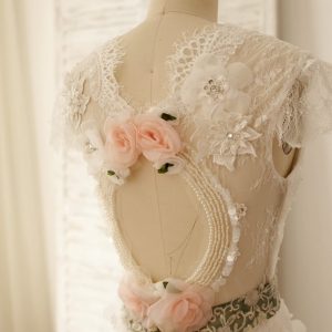 Vintage Keyhole Back Lace Chiffon Cap Sleeves Wedding Dress