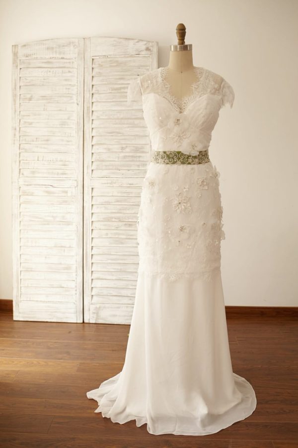 Vintage Keyhole Back Lace Chiffon Cap Sleeves Wedding Dress - Image 2